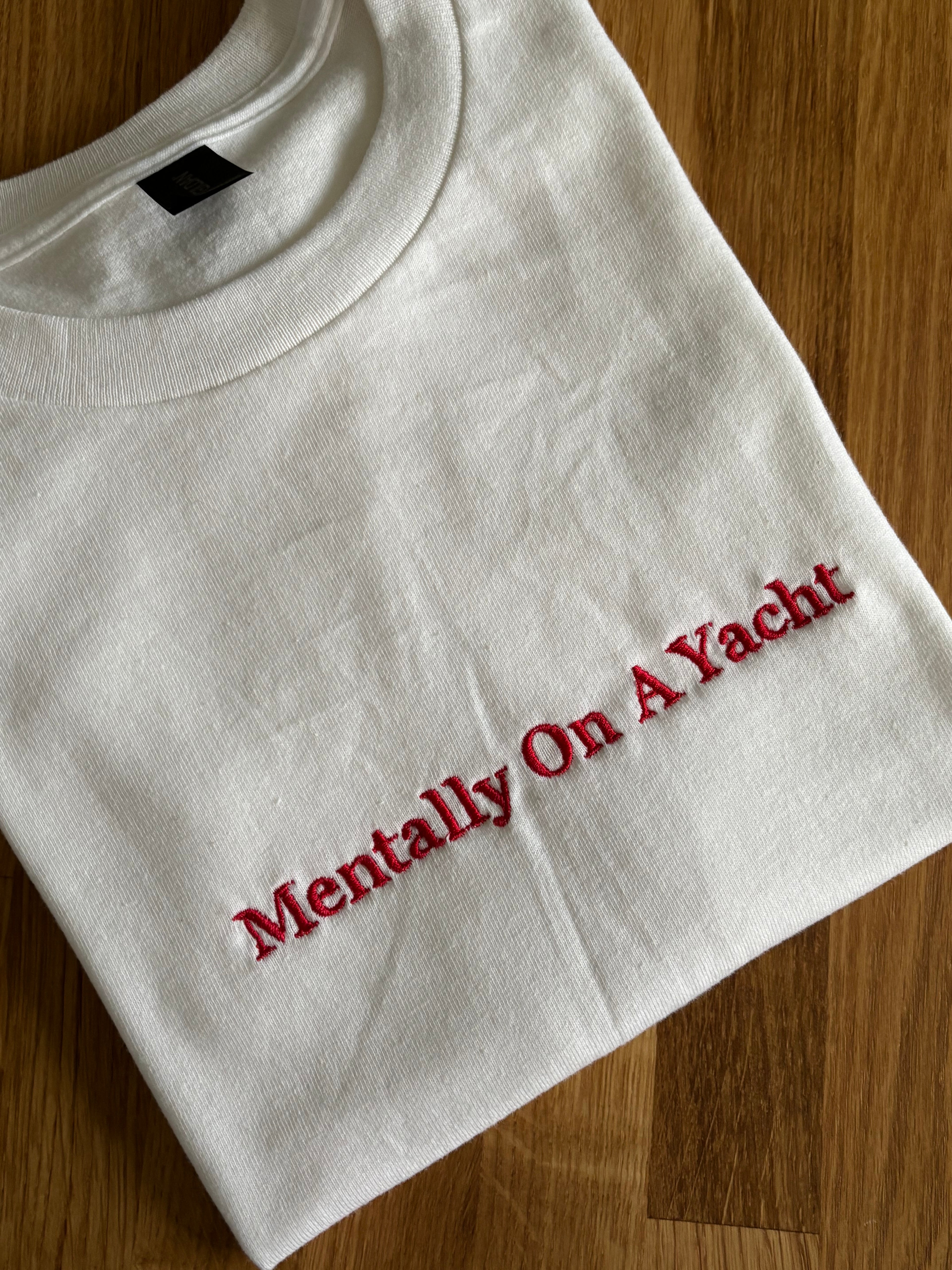 besticktes T-Shirt