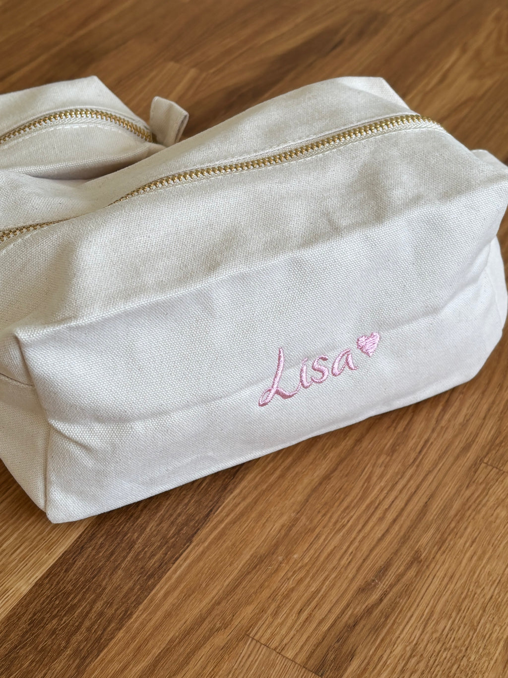 bestickte Kulturtasche
